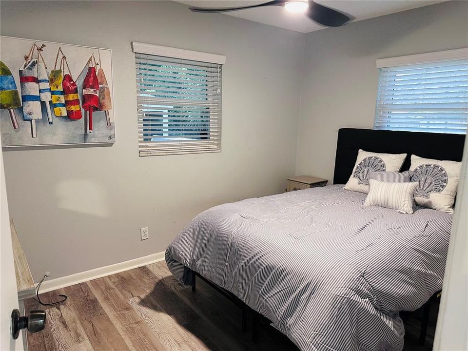 For Sale: $354,900 (3 beds, 1 baths, 901 Square Feet)