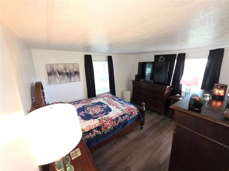 For Sale: $215,000 (3 beds, 2 baths, 1440 Square Feet)