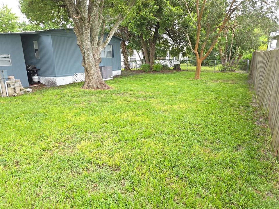 For Sale: $215,000 (3 beds, 2 baths, 1440 Square Feet)