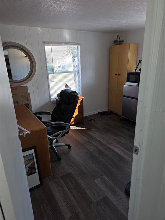 For Sale: $215,000 (3 beds, 2 baths, 1440 Square Feet)