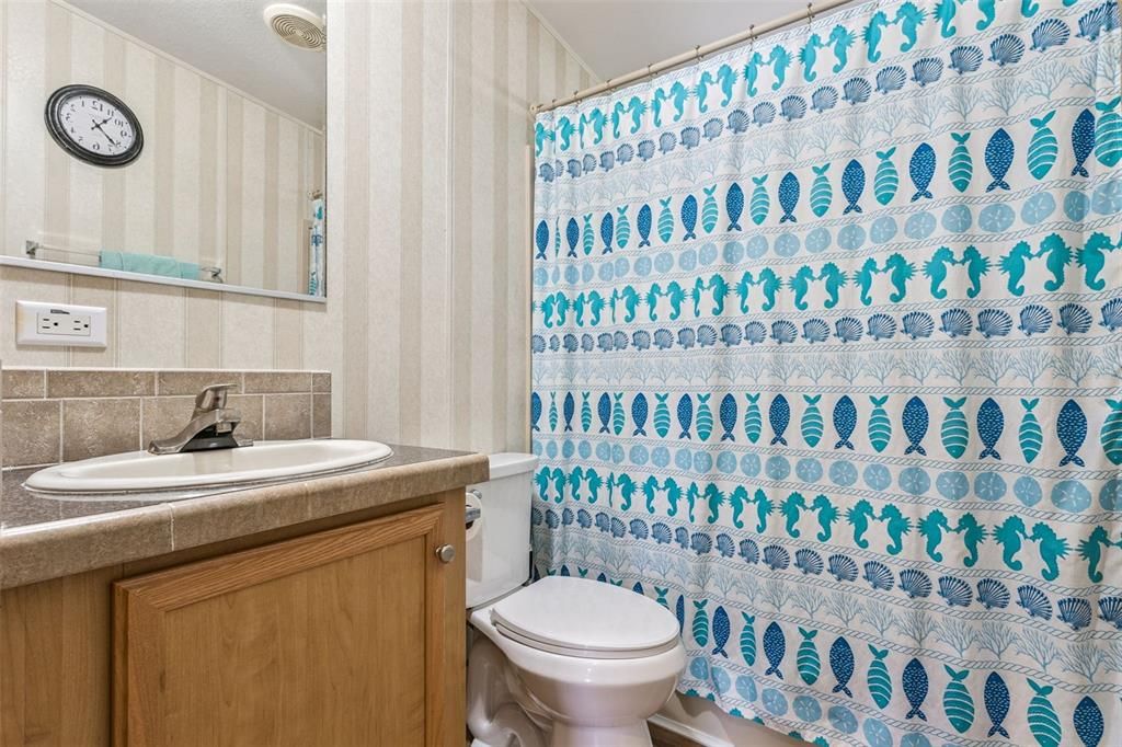 For Sale: $230,000 (3 beds, 2 baths, 1512 Square Feet)