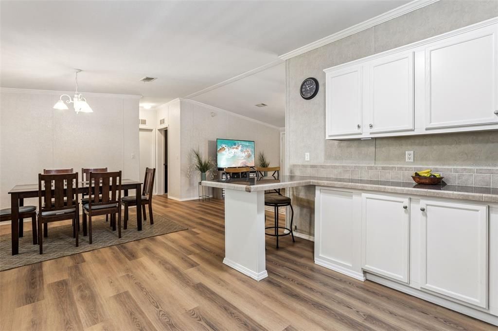 For Sale: $230,000 (3 beds, 2 baths, 1512 Square Feet)