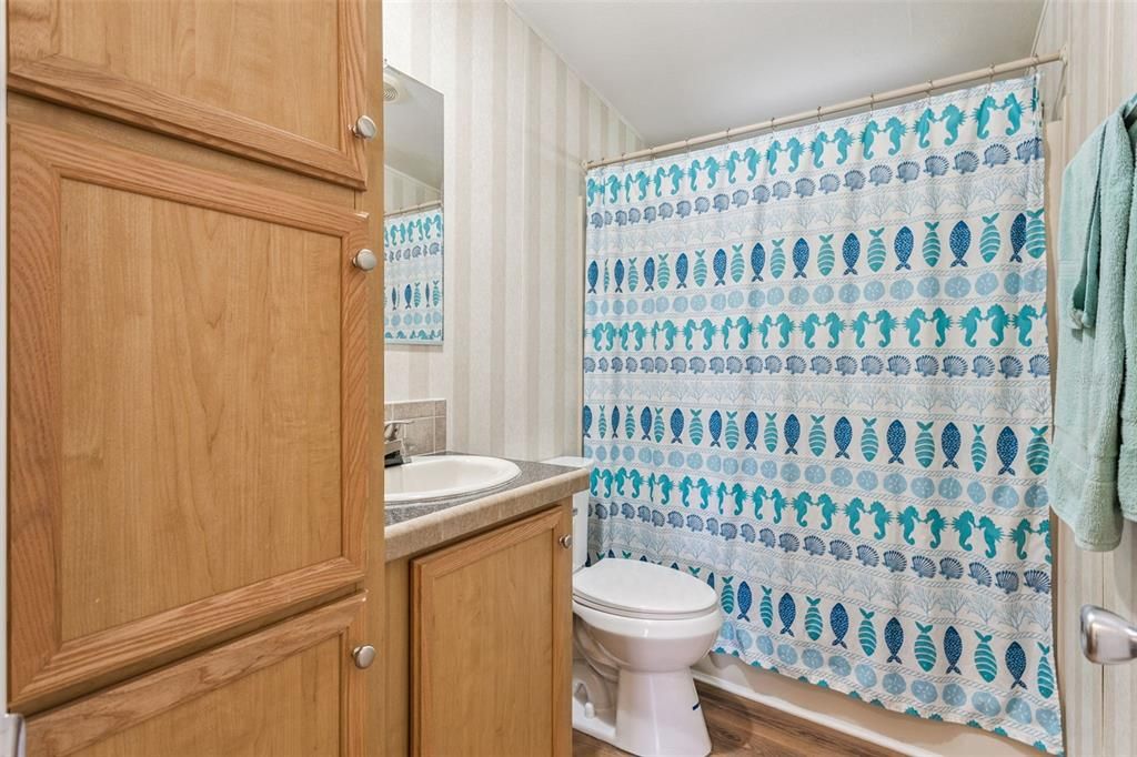 For Sale: $230,000 (3 beds, 2 baths, 1512 Square Feet)