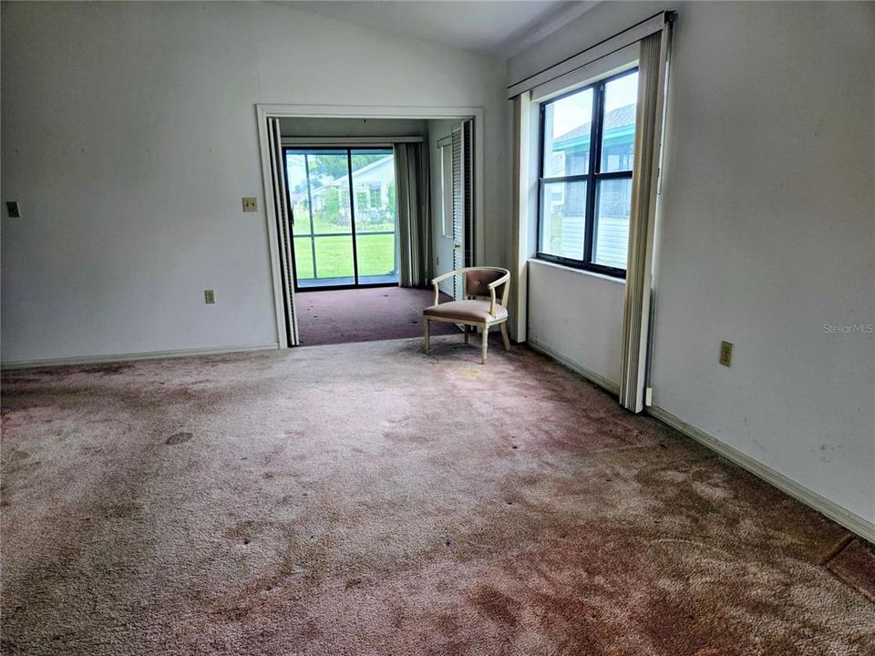 For Sale: $190,000 (2 beds, 2 baths, 1203 Square Feet)