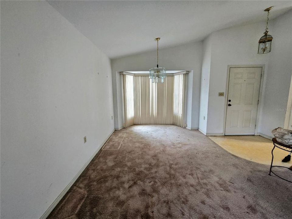 For Sale: $190,000 (2 beds, 2 baths, 1203 Square Feet)