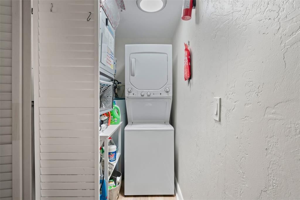For Rent: $1,895 (1 beds, 1 baths, 576 Square Feet)
