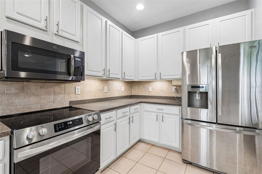 For Rent: $2,600 (3 beds, 2 baths, 1530 Square Feet)
