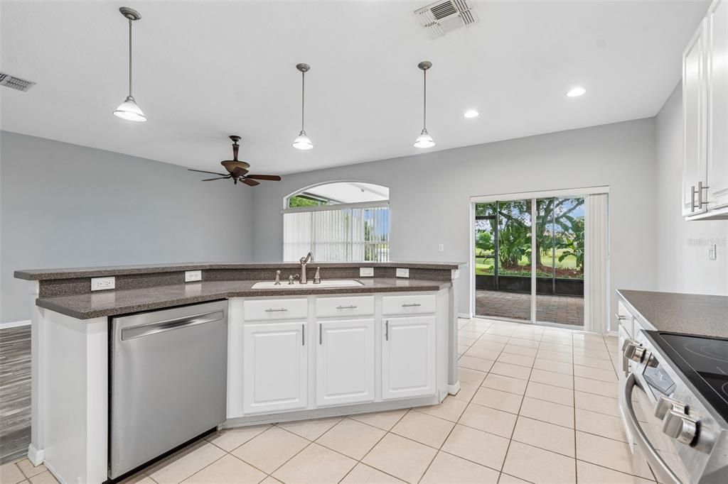 For Rent: $2,600 (3 beds, 2 baths, 1530 Square Feet)