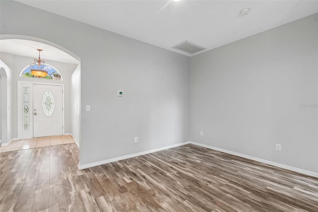 For Rent: $2,600 (3 beds, 2 baths, 1530 Square Feet)