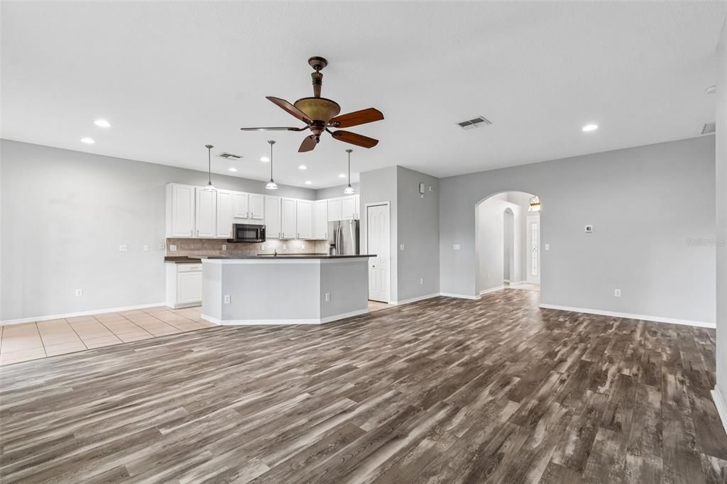 For Rent: $2,600 (3 beds, 2 baths, 1530 Square Feet)