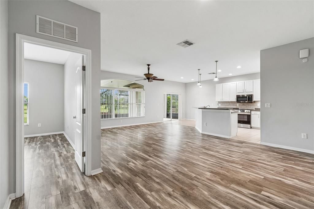 For Rent: $2,600 (3 beds, 2 baths, 1530 Square Feet)