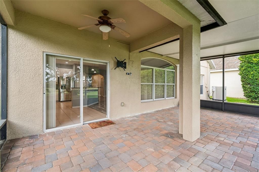 For Rent: $2,600 (3 beds, 2 baths, 1530 Square Feet)