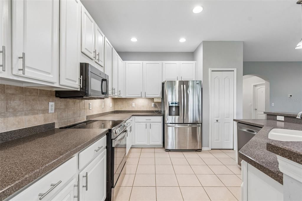 For Rent: $2,600 (3 beds, 2 baths, 1530 Square Feet)