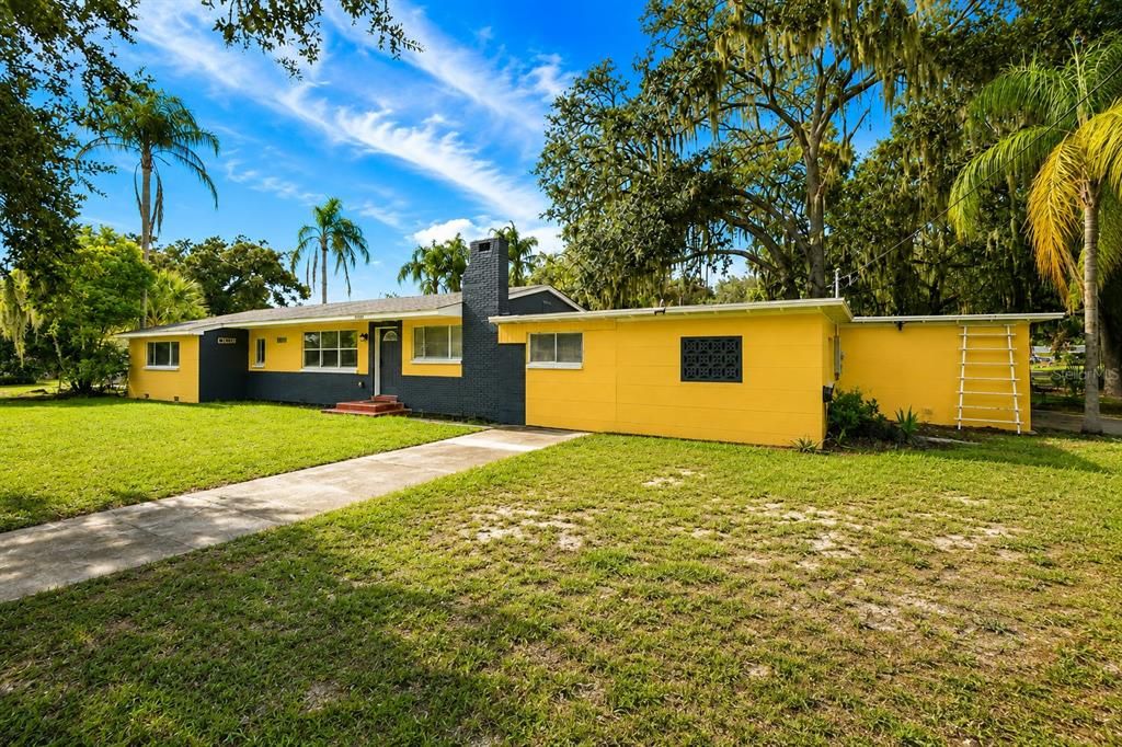 En Venta: $324,900 (4 camas, 2 baños, 1835 Pies cuadrados)