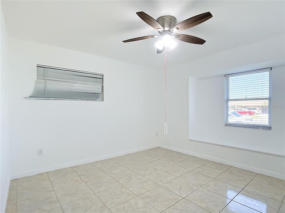 Active With Contract: $219,990 (3 beds, 2 baths, 1555 Square Feet)