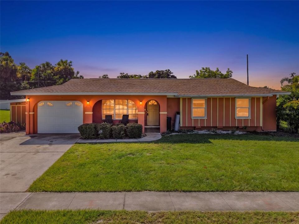 Active With Contract: $219,990 (3 beds, 2 baths, 1555 Square Feet)