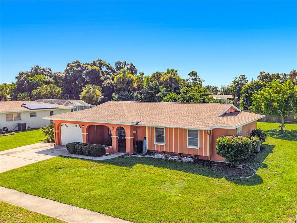 Active With Contract: $219,990 (3 beds, 2 baths, 1555 Square Feet)