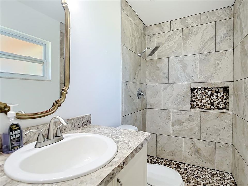 Active With Contract: $219,990 (3 beds, 2 baths, 1555 Square Feet)