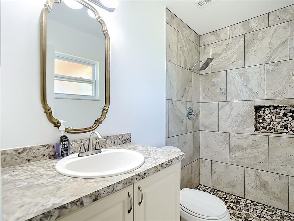 Active With Contract: $219,990 (3 beds, 2 baths, 1555 Square Feet)