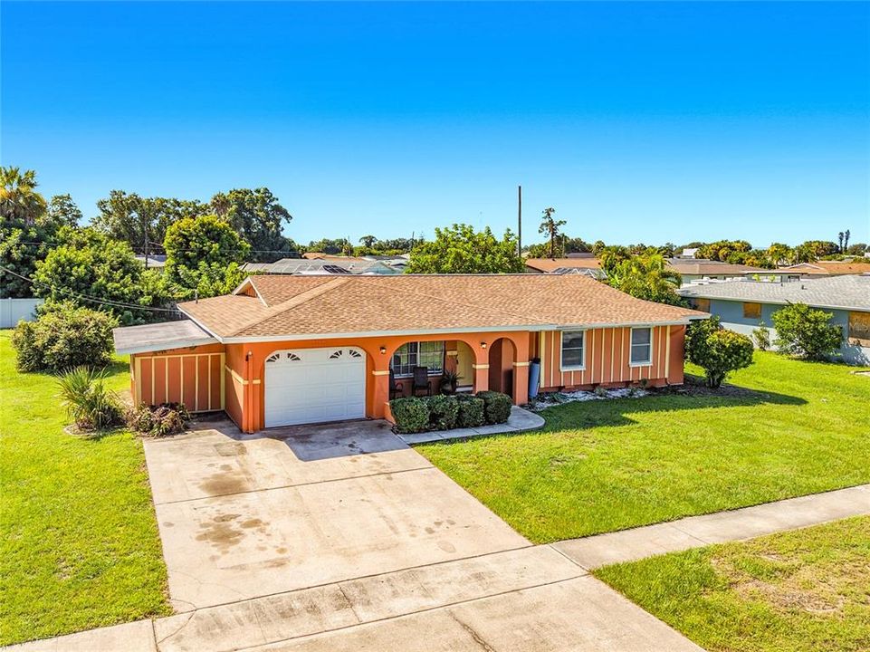 Active With Contract: $219,990 (3 beds, 2 baths, 1555 Square Feet)