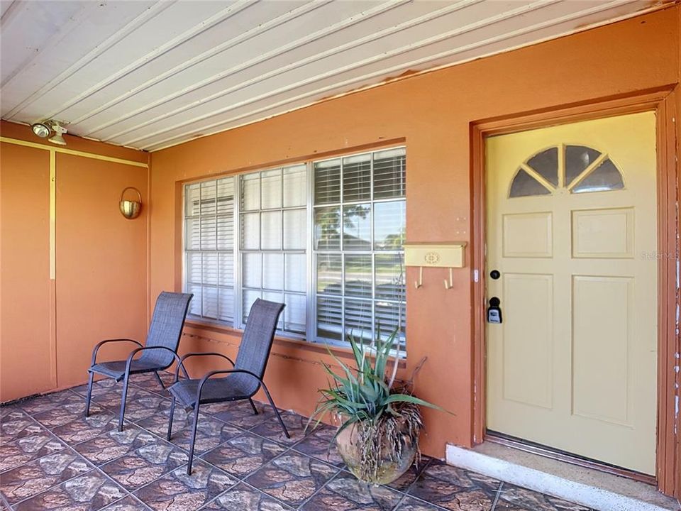 Active With Contract: $219,990 (3 beds, 2 baths, 1555 Square Feet)