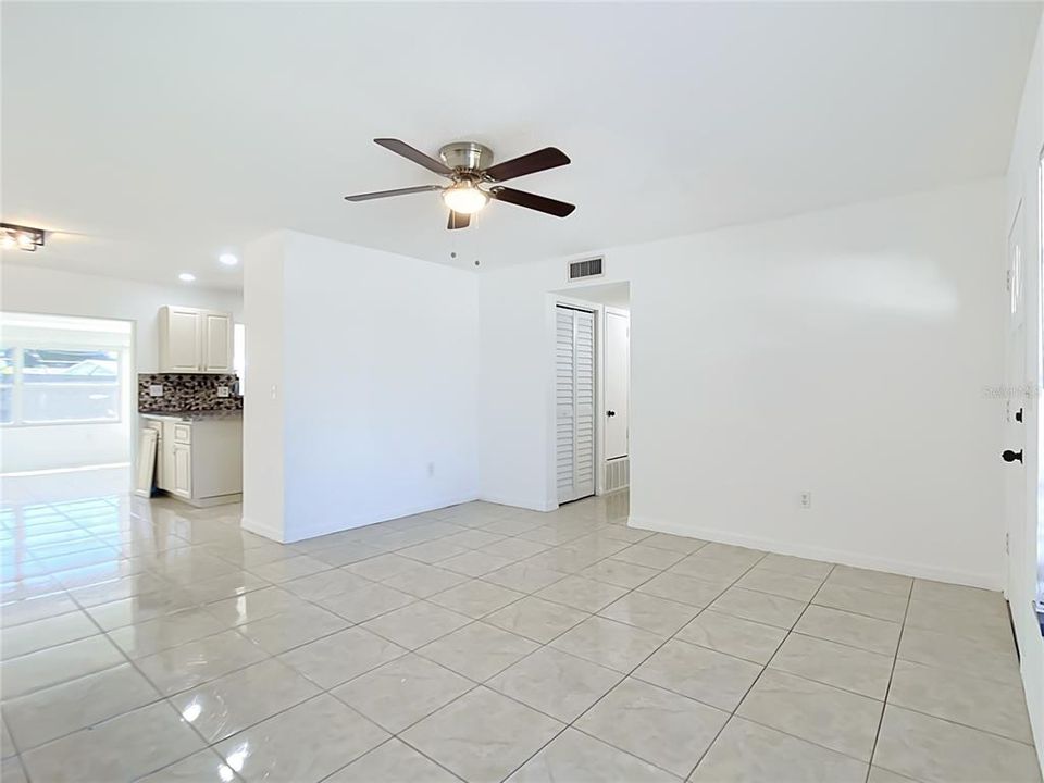 Active With Contract: $219,990 (3 beds, 2 baths, 1555 Square Feet)