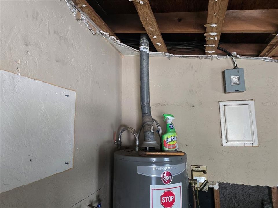 For Sale: $199,900 (3 beds, 2 baths, 1412 Square Feet)