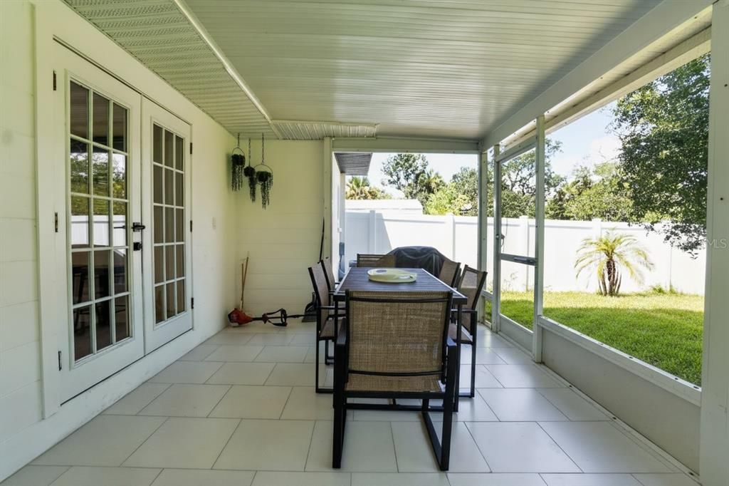 For Sale: $349,000 (3 beds, 2 baths, 1350 Square Feet)