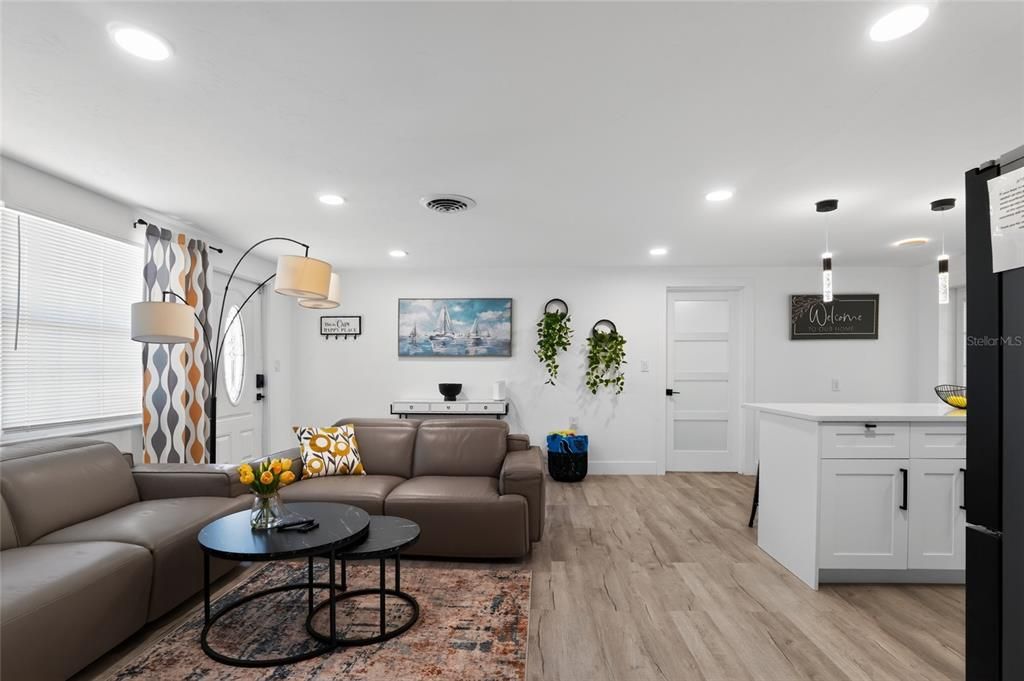 For Sale: $349,000 (3 beds, 2 baths, 1350 Square Feet)