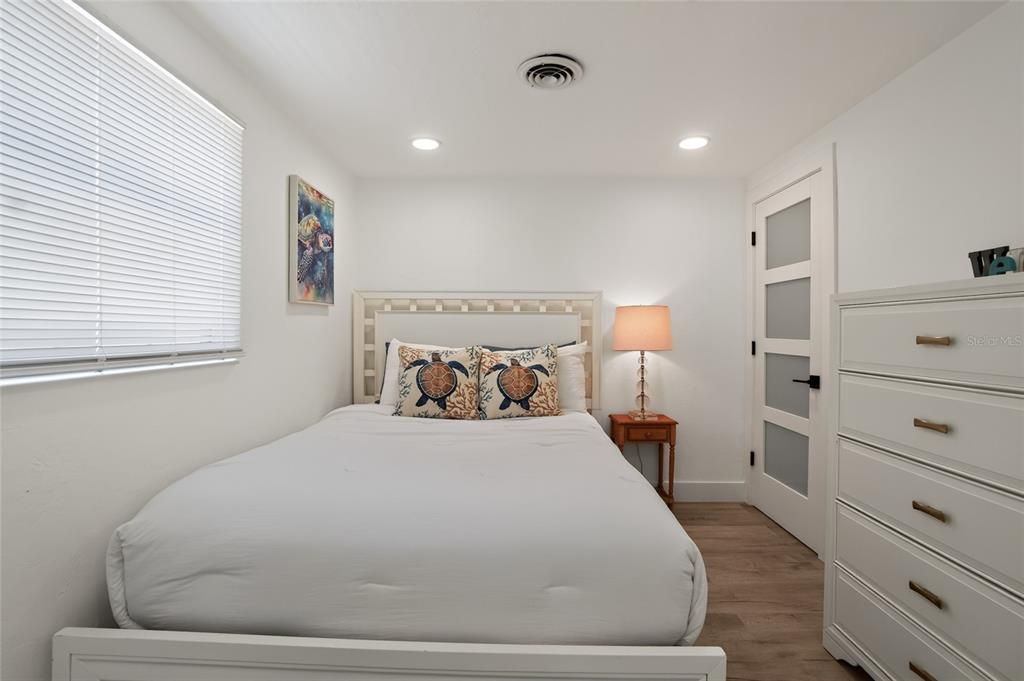 For Sale: $349,000 (3 beds, 2 baths, 1350 Square Feet)