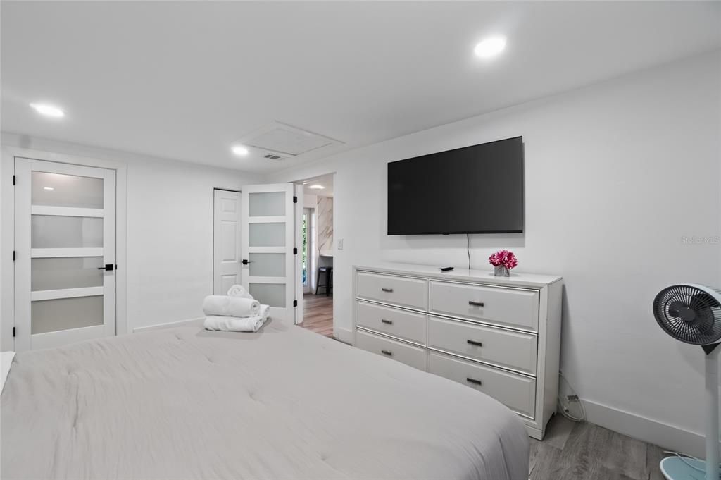 For Sale: $349,000 (3 beds, 2 baths, 1350 Square Feet)