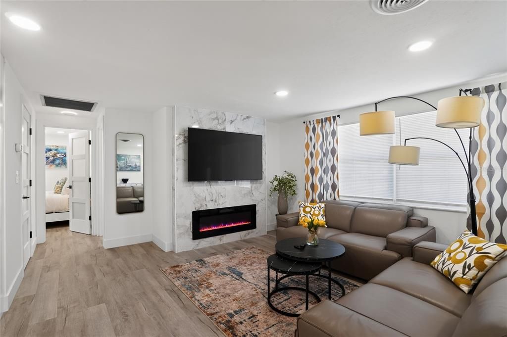 For Sale: $349,000 (3 beds, 2 baths, 1350 Square Feet)