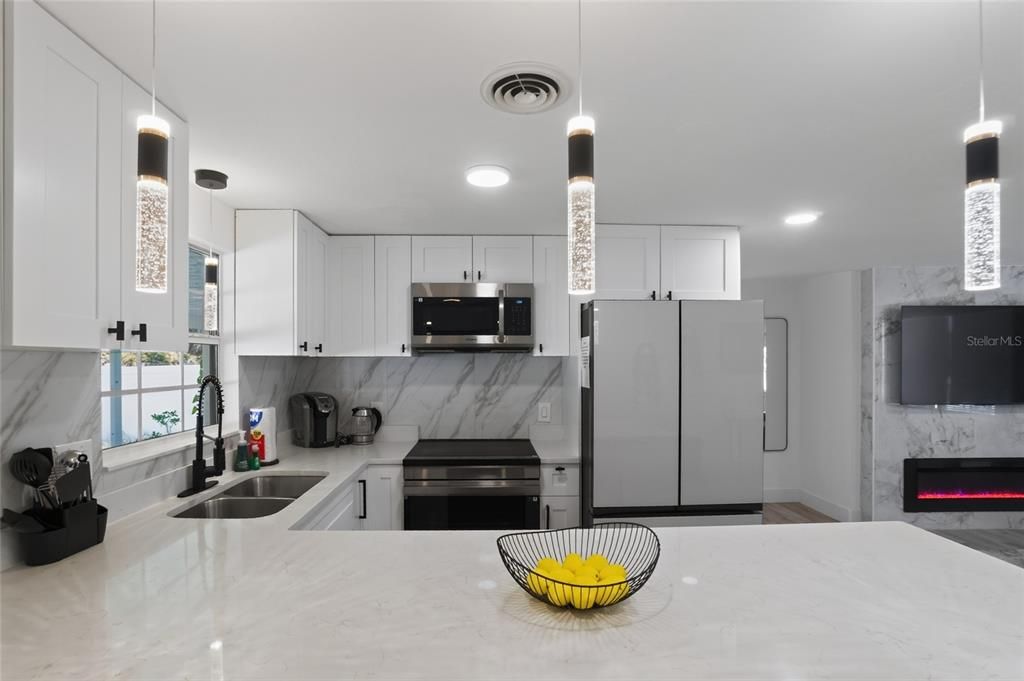 For Sale: $349,000 (3 beds, 2 baths, 1350 Square Feet)