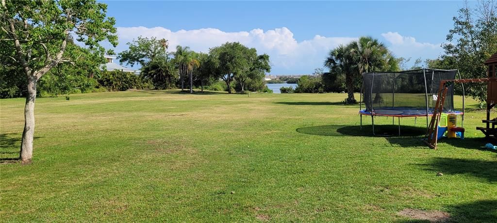 На продажу: $949,999 (2.00 acres)