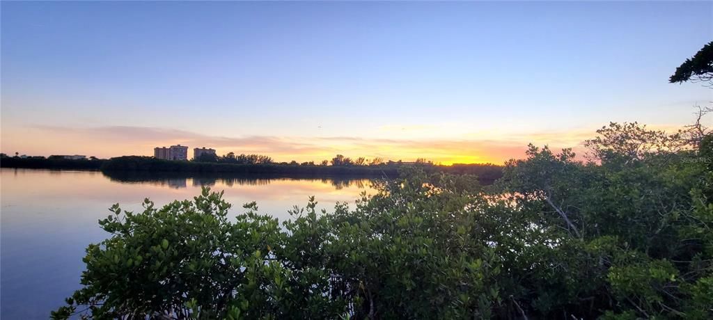 На продажу: $949,999 (2.00 acres)