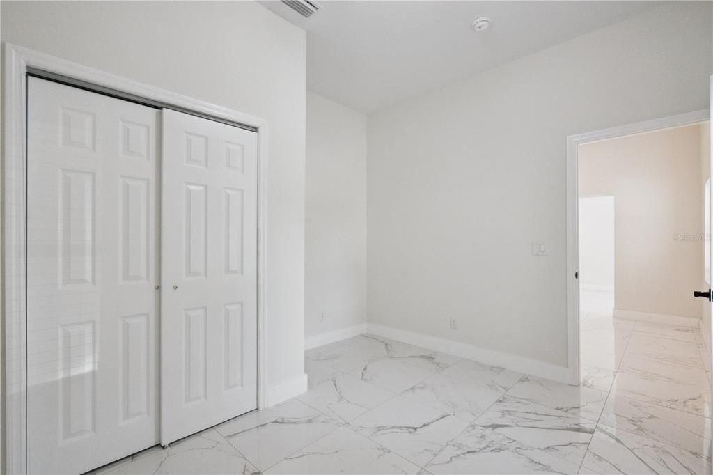 En Venta: $399,900 (4 camas, 4 baños, 2230 Pies cuadrados)