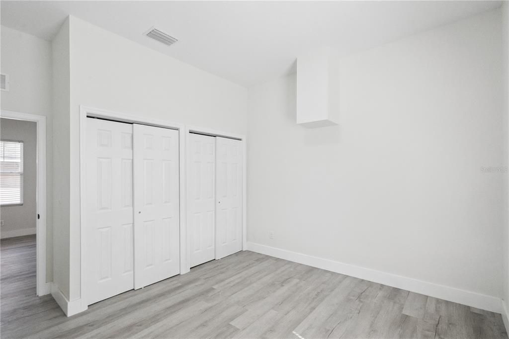 En Venta: $399,900 (4 camas, 4 baños, 2230 Pies cuadrados)
