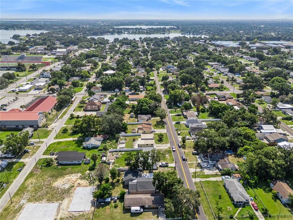 En Venta: $399,900 (4 camas, 4 baños, 2230 Pies cuadrados)