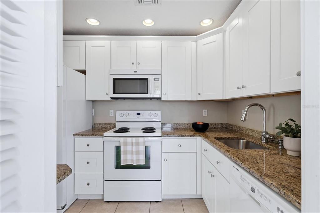 En Venta: $138,900 (2 camas, 2 baños, 943 Pies cuadrados)