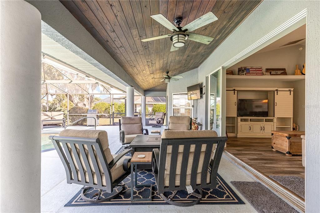 For Sale: $555,000 (4 beds, 2 baths, 2076 Square Feet)