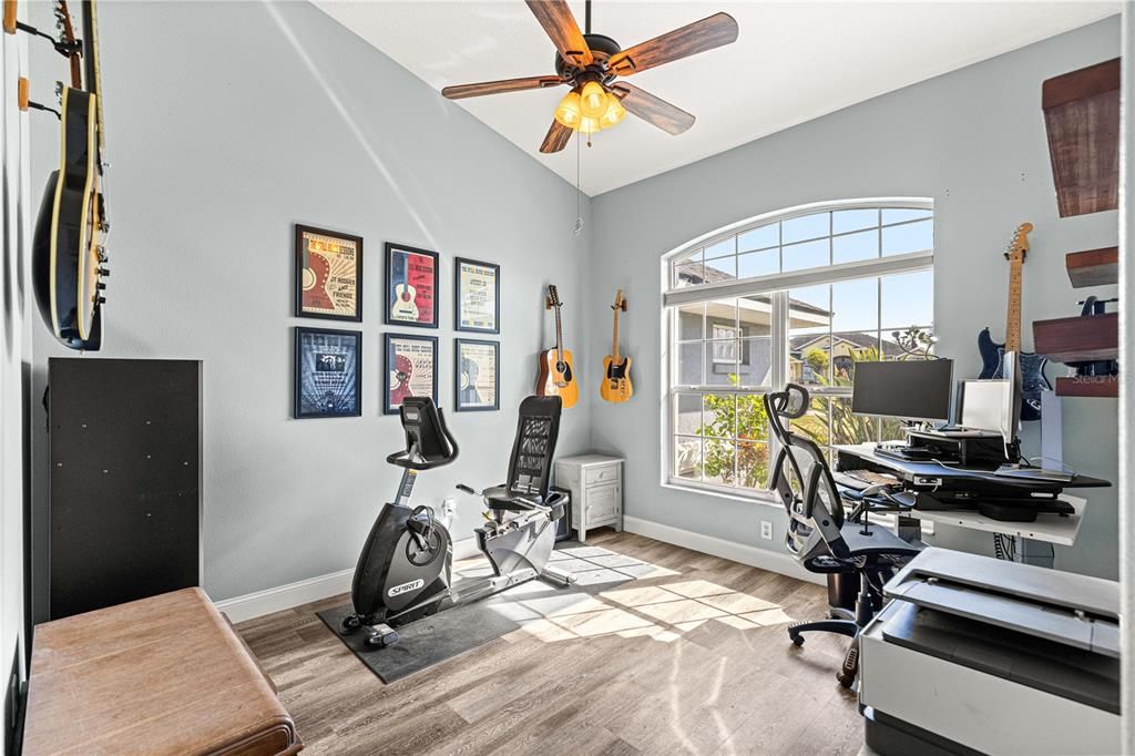 For Sale: $555,000 (4 beds, 2 baths, 2076 Square Feet)