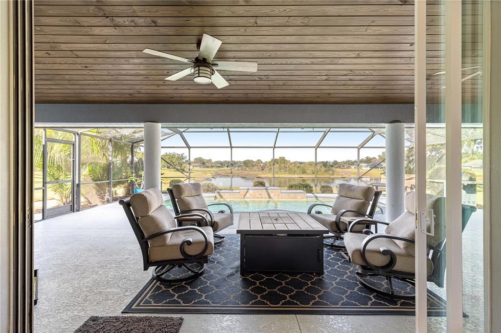 For Sale: $555,000 (4 beds, 2 baths, 2076 Square Feet)