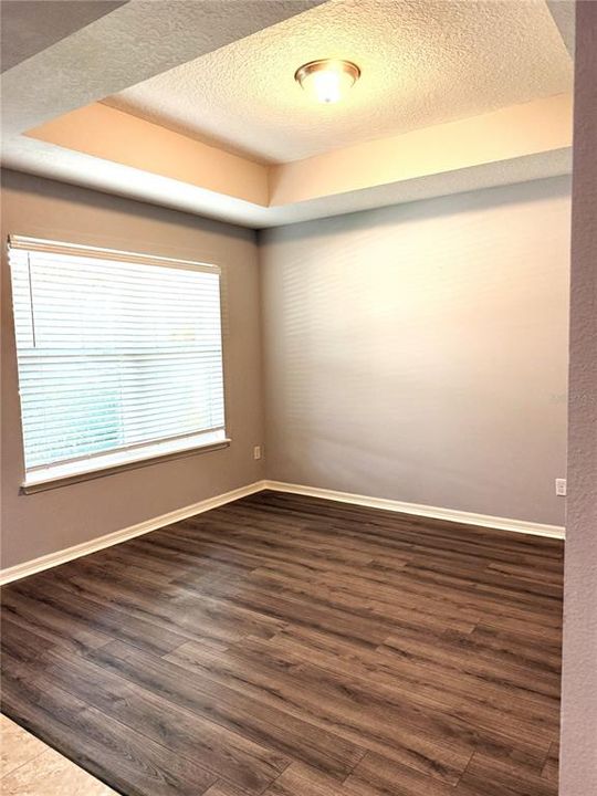 En Venta: $560,000 (4 camas, 2 baños, 2596 Pies cuadrados)