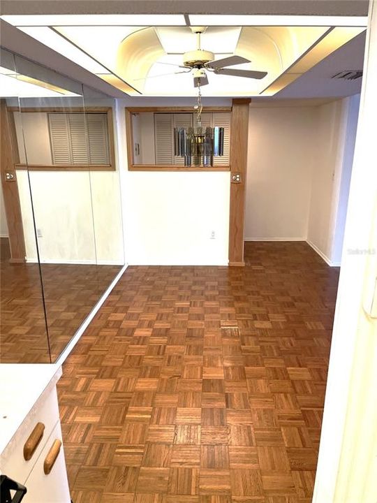 For Sale: $125,000 (2 beds, 2 baths, 1178 Square Feet)