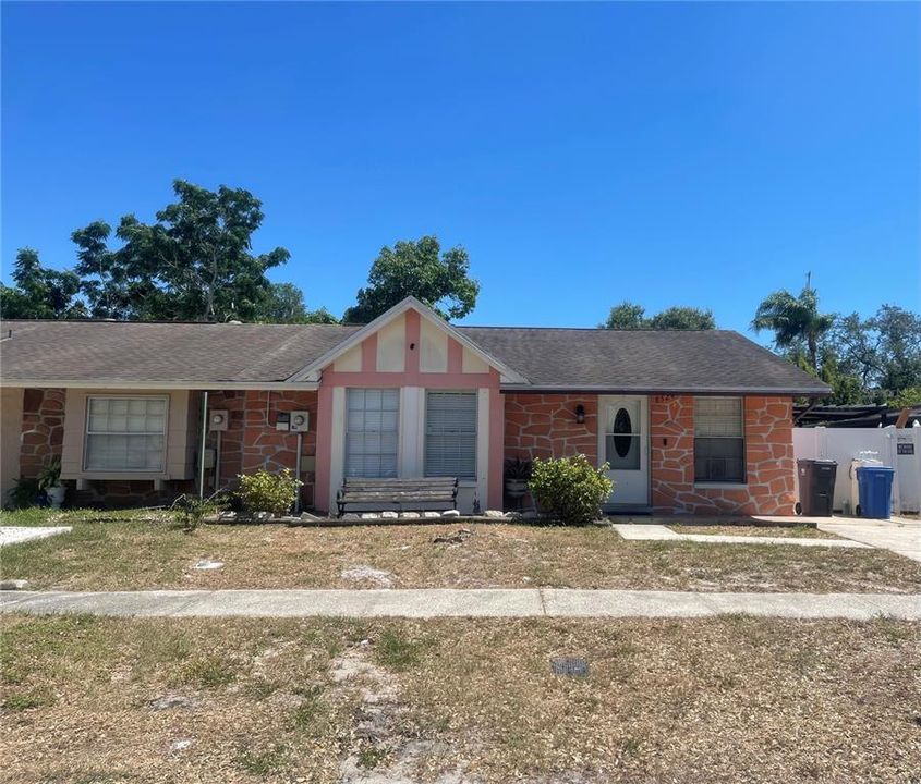 For Rent: $2,300 (3 beds, 2 baths, 1076 Square Feet)
