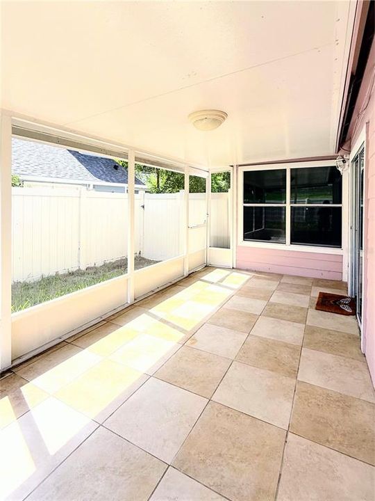 For Sale: $319,000 (3 beds, 2 baths, 1221 Square Feet)