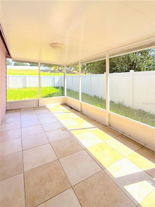 For Sale: $319,000 (3 beds, 2 baths, 1221 Square Feet)