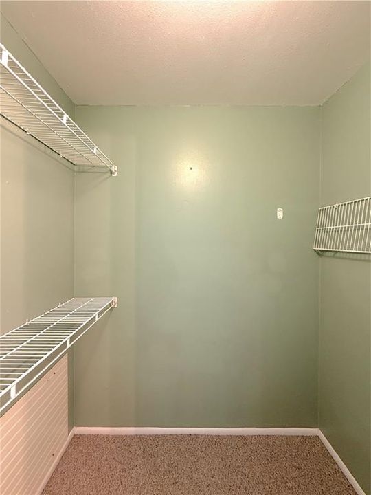 For Sale: $319,000 (3 beds, 2 baths, 1221 Square Feet)