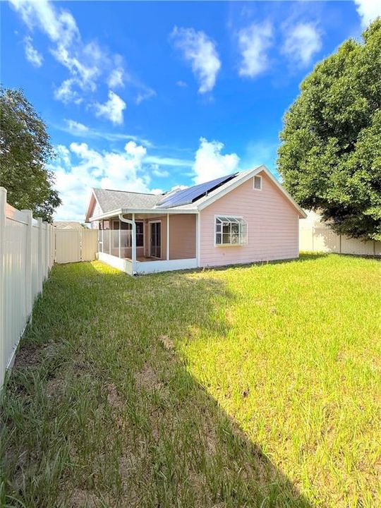 For Sale: $319,000 (3 beds, 2 baths, 1221 Square Feet)