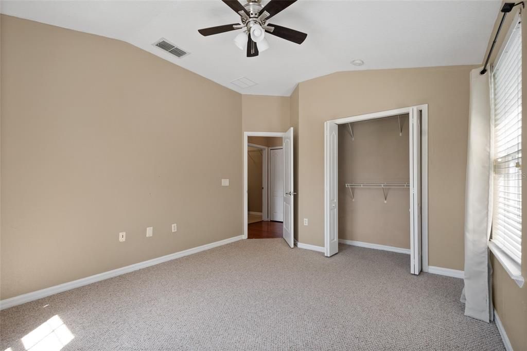 For Sale: $205,000 (2 beds, 2 baths, 1259 Square Feet)